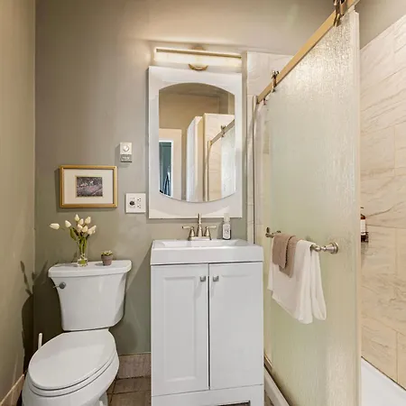 Vintage 3 Bedroom Home In Prime Eastlake Seattle With Private Parking Extérieur photo