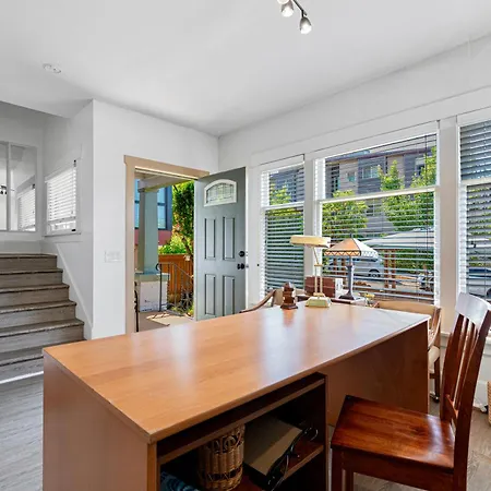 Vintage 3 Bedroom Home In Prime Eastlake Seattle With Private Parking Extérieur photo
