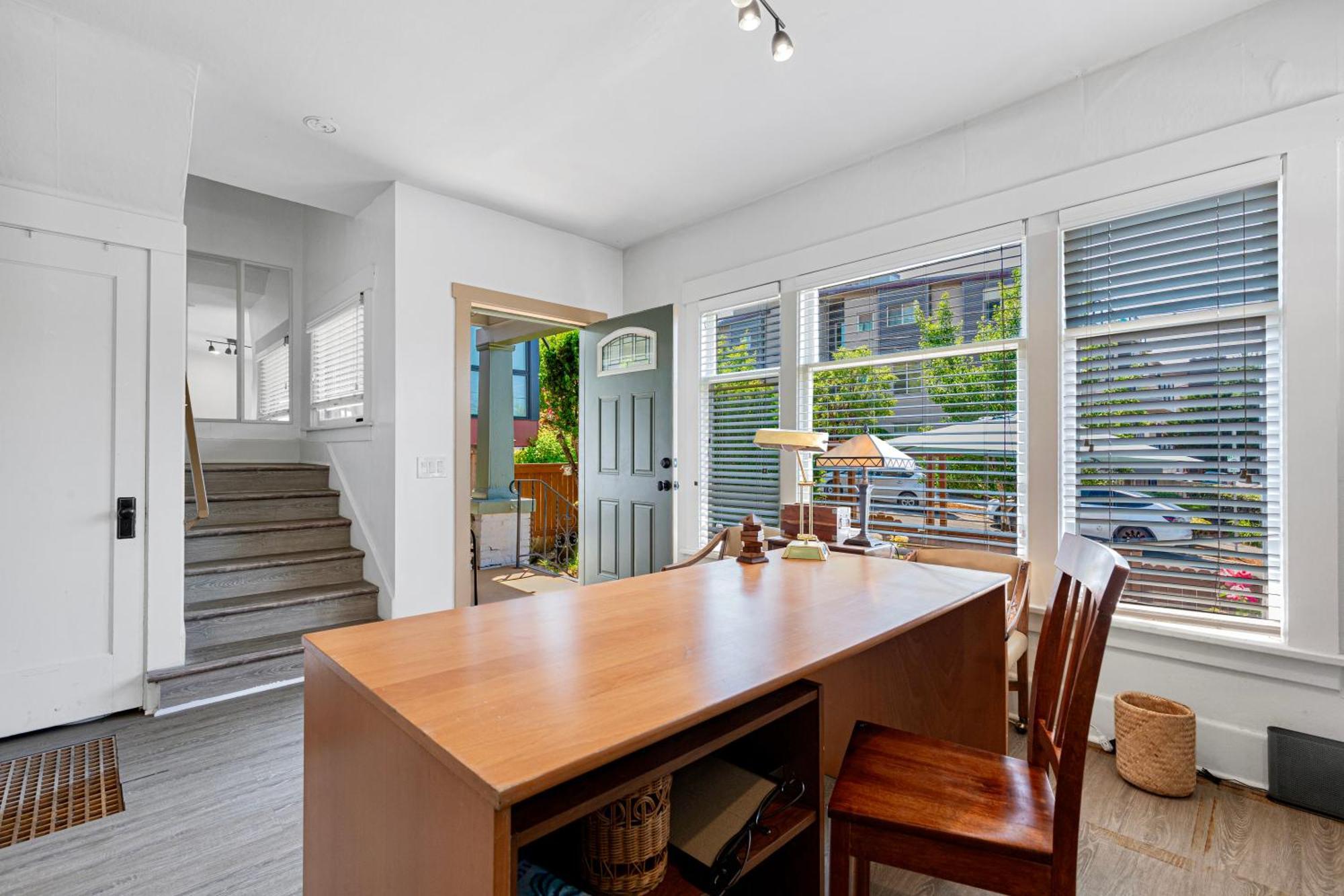 Vintage 3 Bedroom In Prime Eastlake With Private Parking Hébergement de vacances Seattle